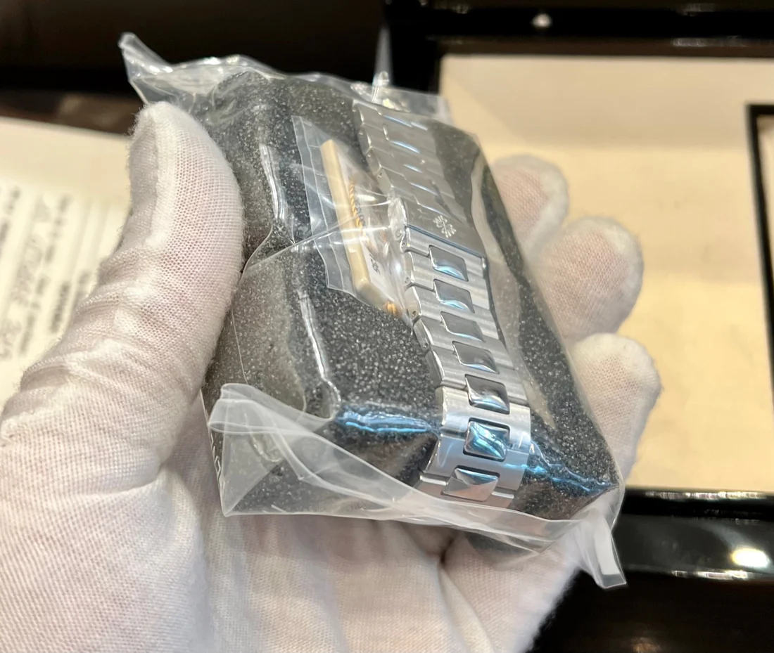 PATEK PHILIPPE - Nautilus 5711/1A Esfera Azul 2015 SELLADO Garantía Italiana - Image 2