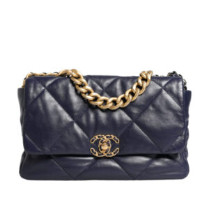 CHANEL - Bolso de hombro grande de cuero azul con cadena acolchada